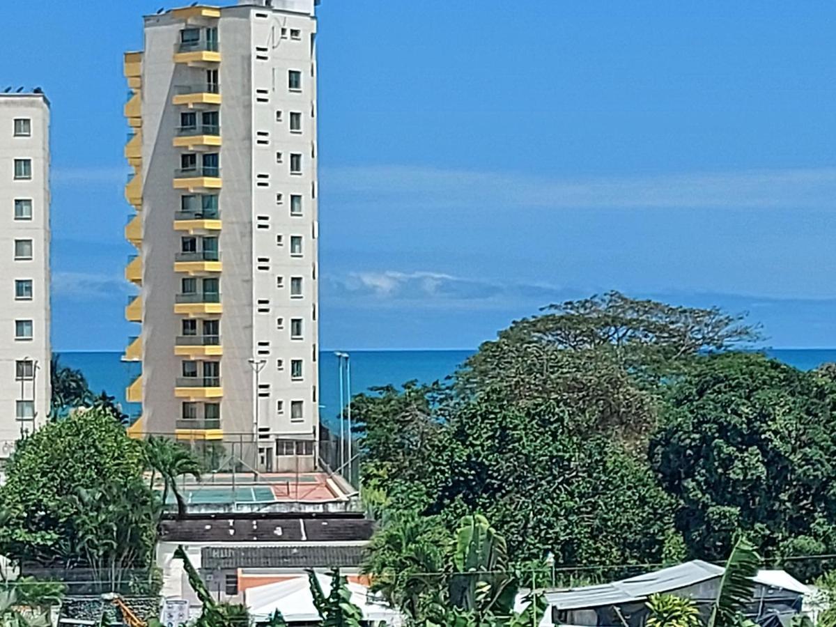 Hotel Almond Beach Tonsupa Extérieur photo